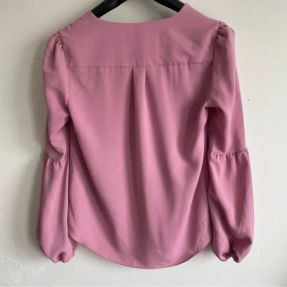 Medium Ladies Top - Picture 2 of 3